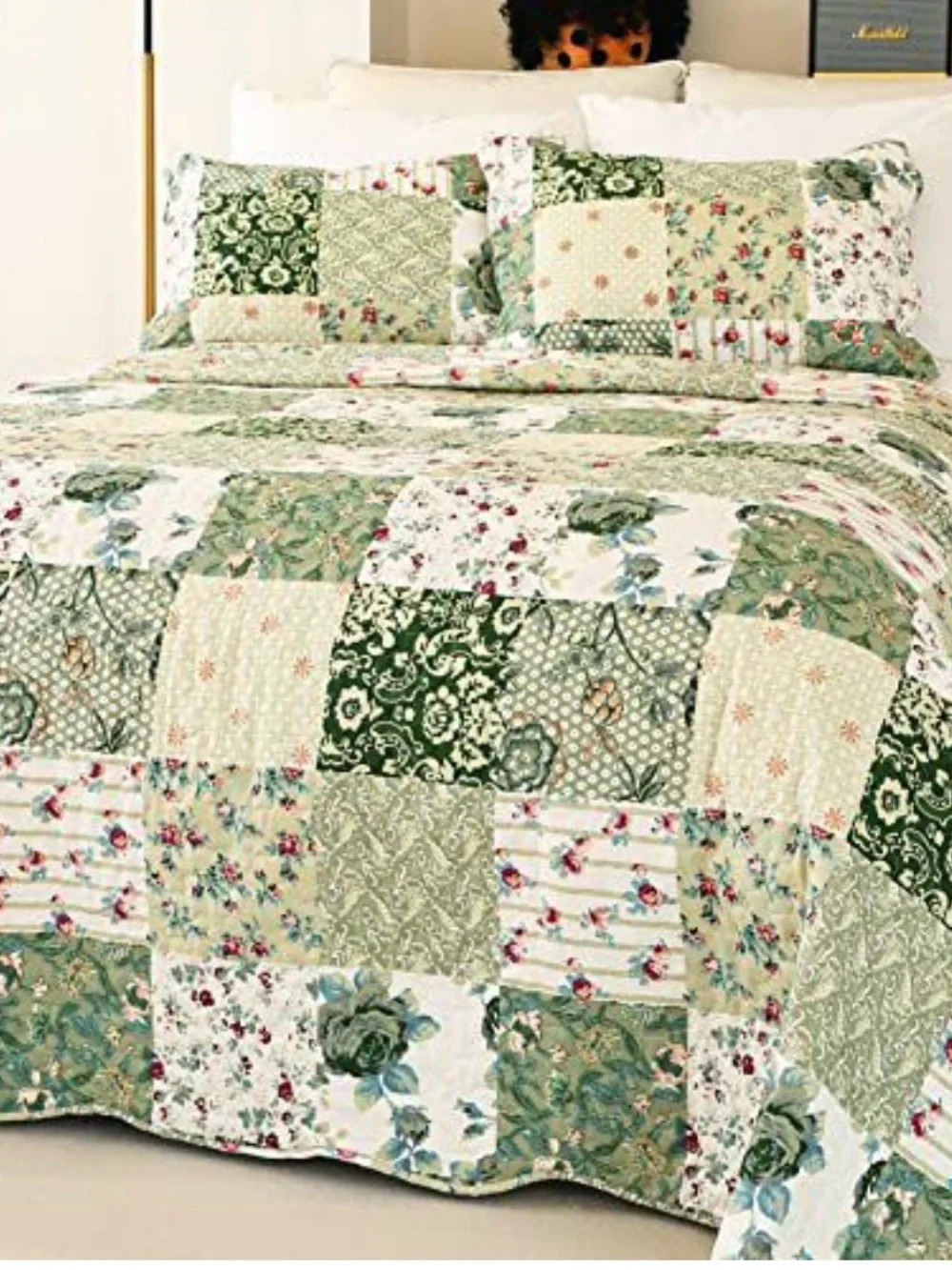 Patchwork Floral Quilt Set in Green and Cream - Brand